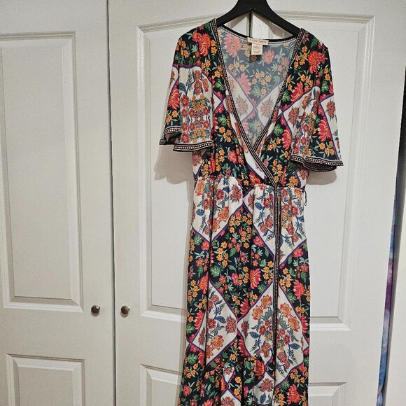 Flowy assymetric floral dress - Picture 1 of 7